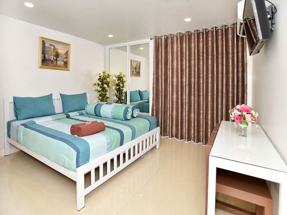 Parvena Hotel Sathorn Bangkok Exterior photo